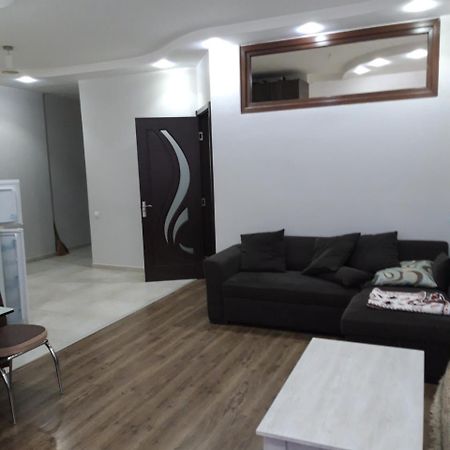 Mari Apartment Batumi Exteriör bild