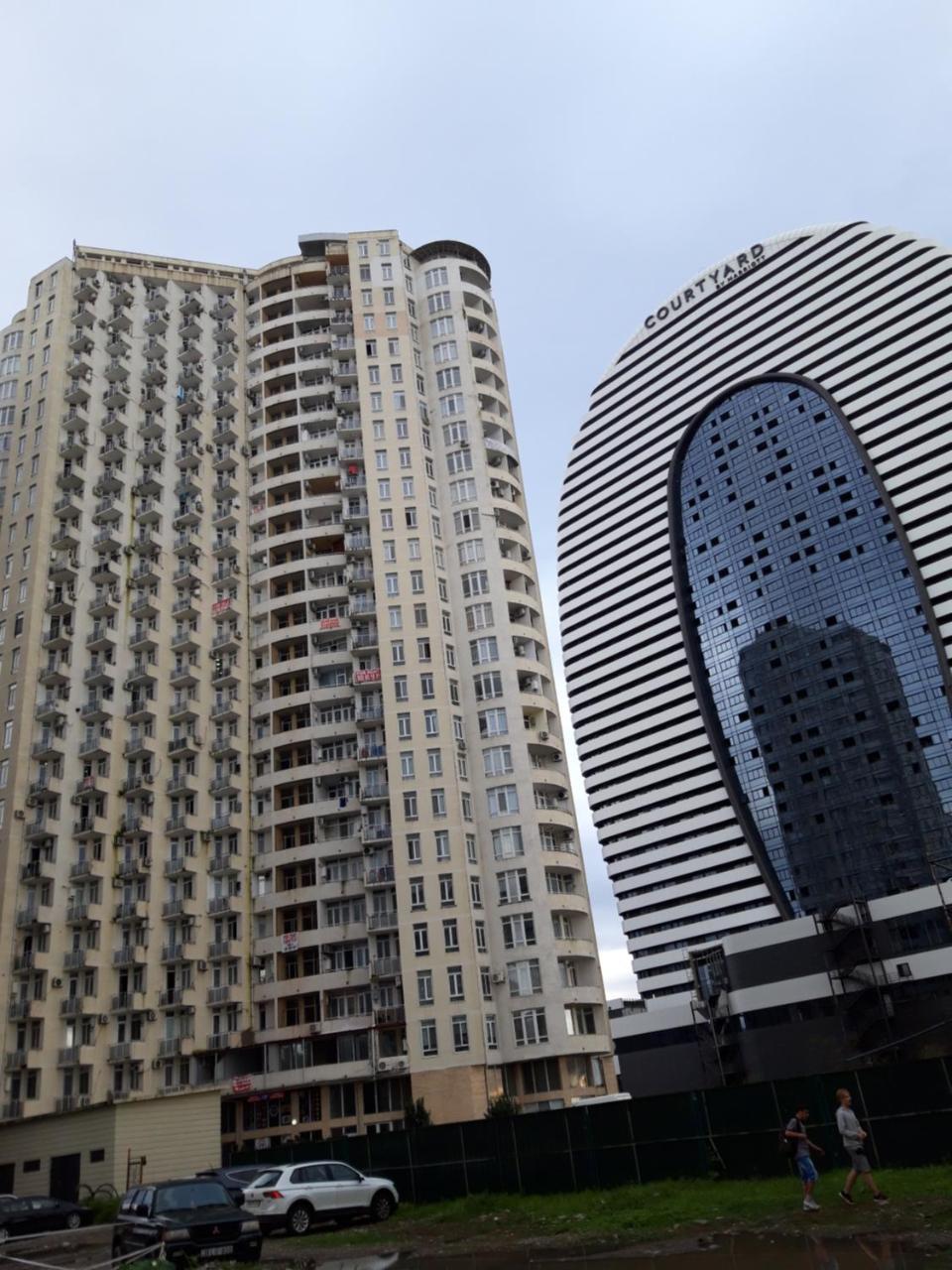 Mari Apartment Batumi Exteriör bild