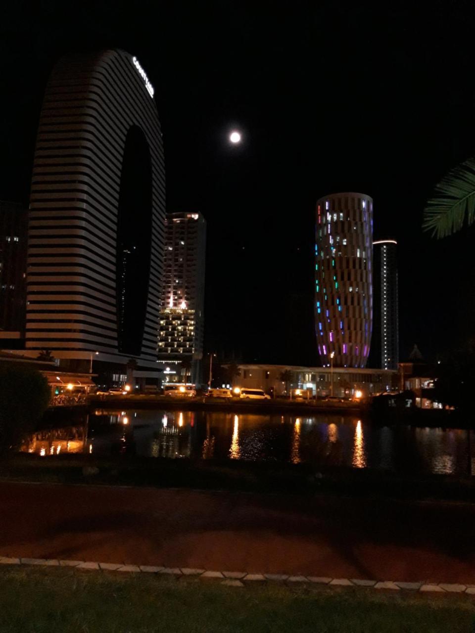 Mari Apartment Batumi Exteriör bild